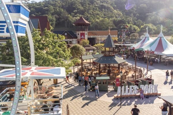 Alles Park transforma calor em diversão e aventura Alles Park