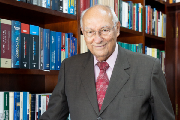 O NOVO Ministro do STF Professor Ives Gandra da Silva Martins