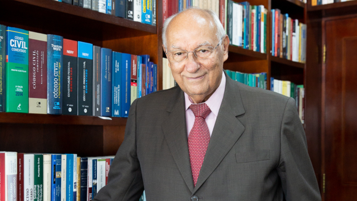 O NOVO Ministro do STF 1 Professor Ives Gandra da Silva Martins