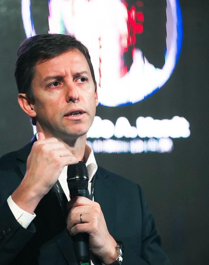 Após dois mandatos na ACM, Ademar Paes Junior é candidato à presidência da Unimed Grande Florianópolis 1 WhatsApp Image 2025 03 17 at 09.20.36