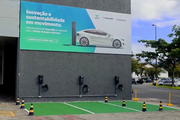 Joinville ganha estações permanentes de recarga para veículos elétricos na Expoville unnamed 57